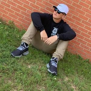 Meet your Posher, Brandon